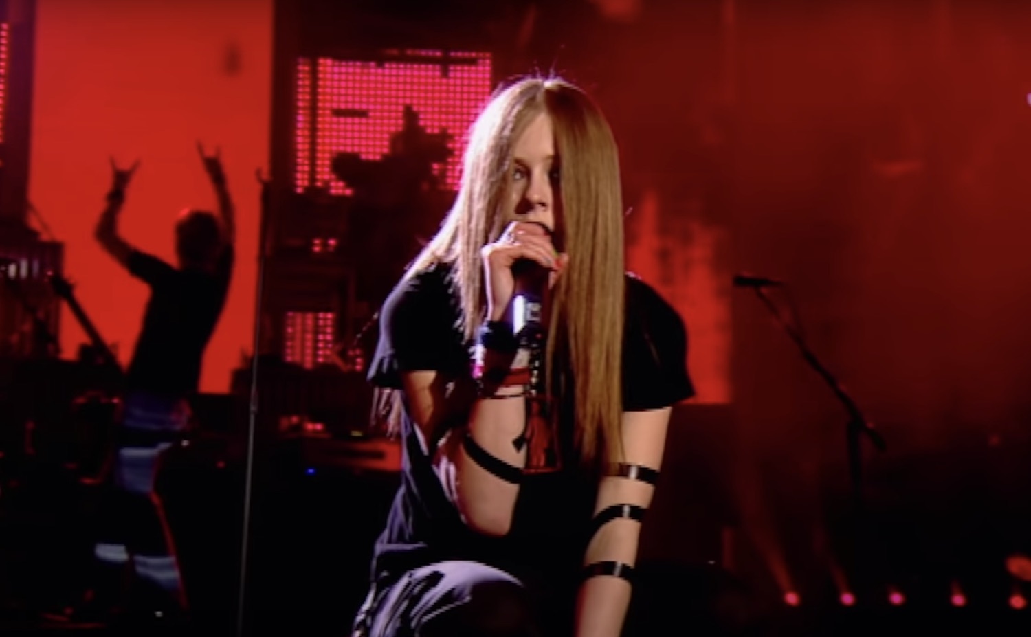 Avril lavigne sk8r boi brits 2003 youtube