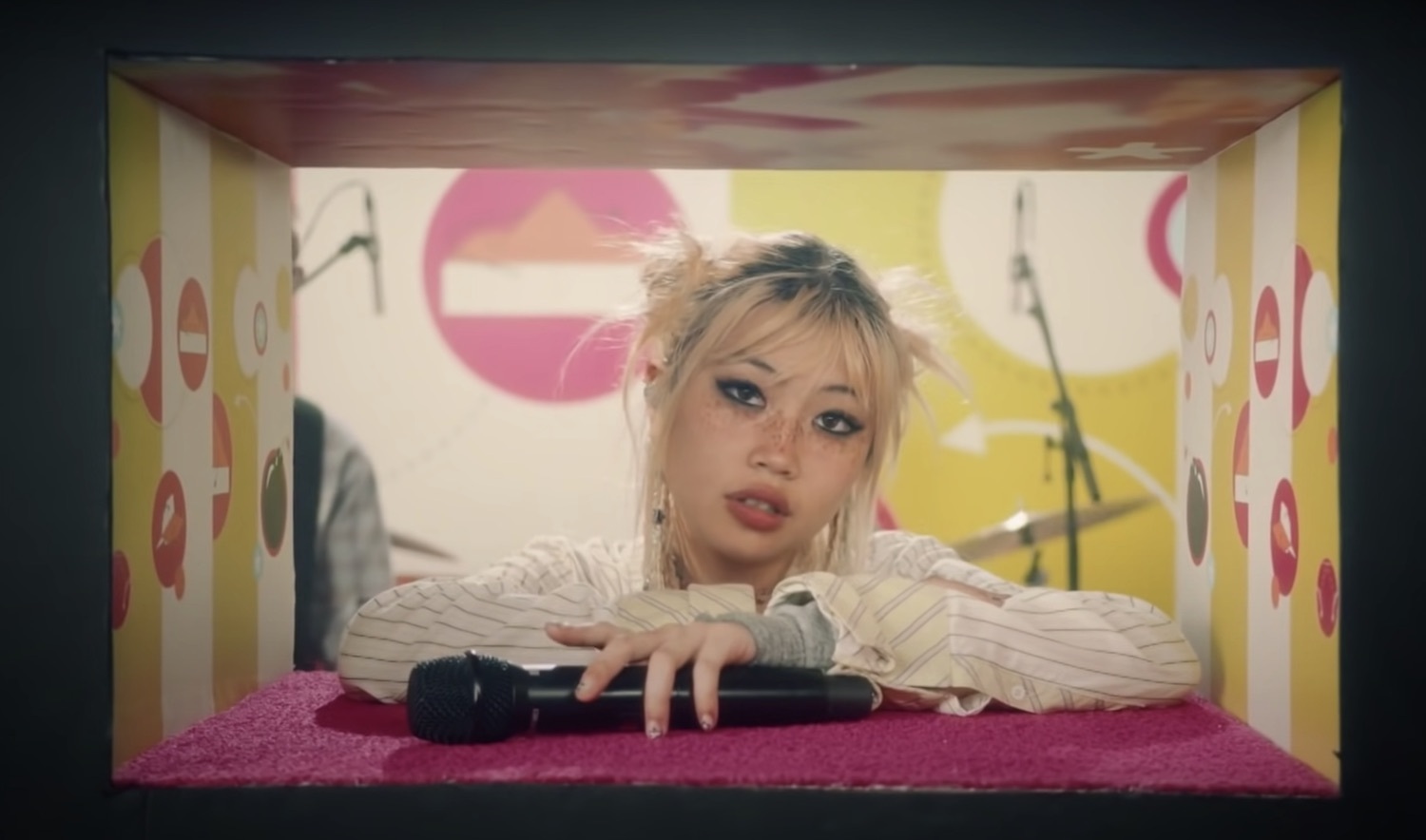 Beabadoobee last day on earth jimmy fallon youtube