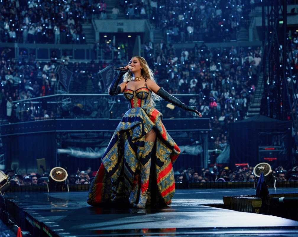 Beyoncé closes Paris run with surprise Jay-Z appearance | The Line of ...