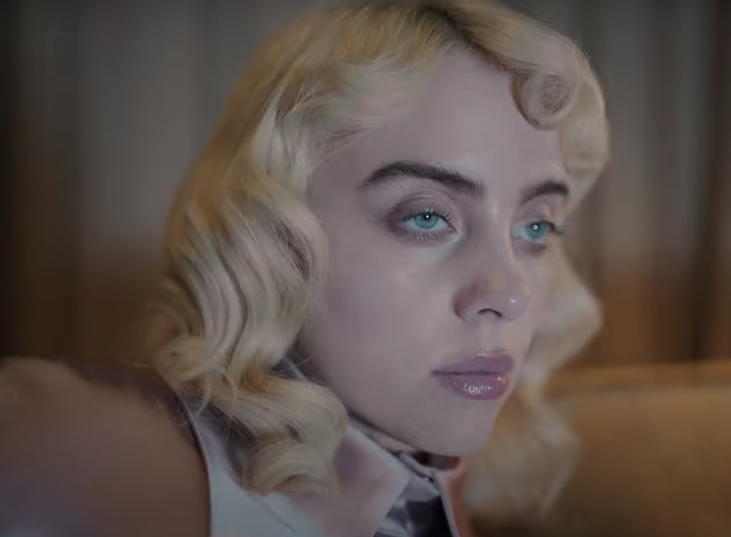 Billie eilish british vogue famous people q and a youtube