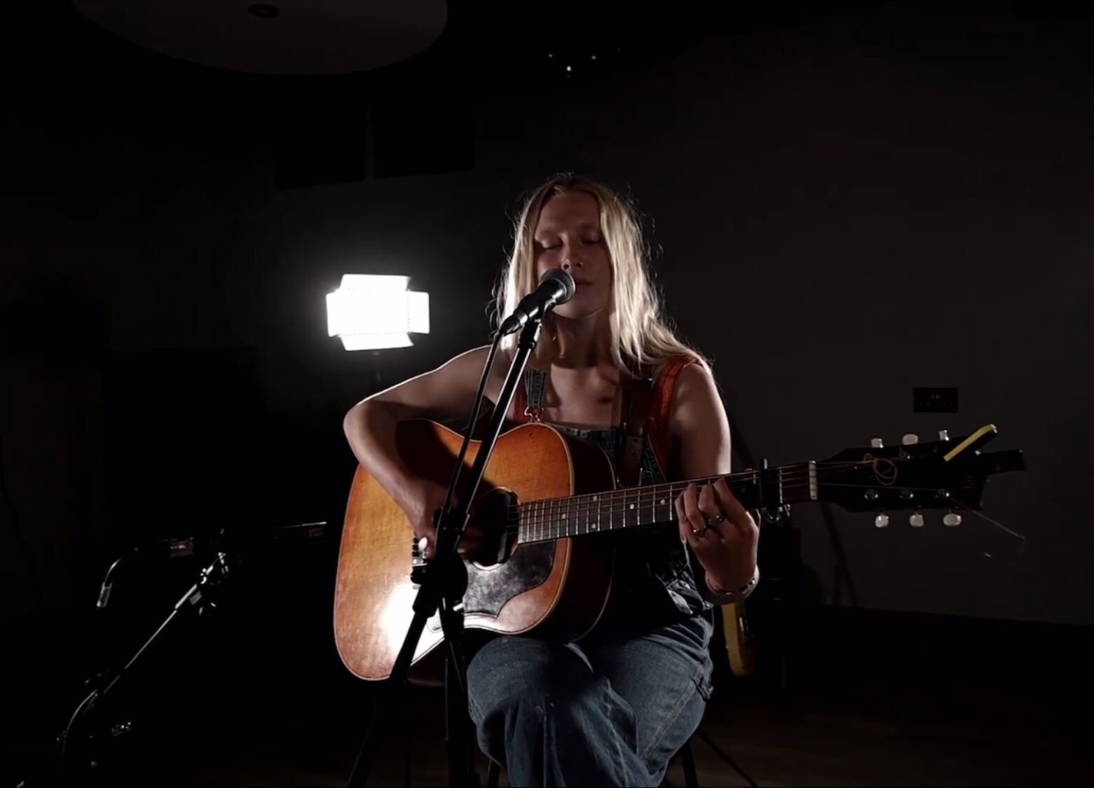 Billie marten crouch end studios best fit session 2022