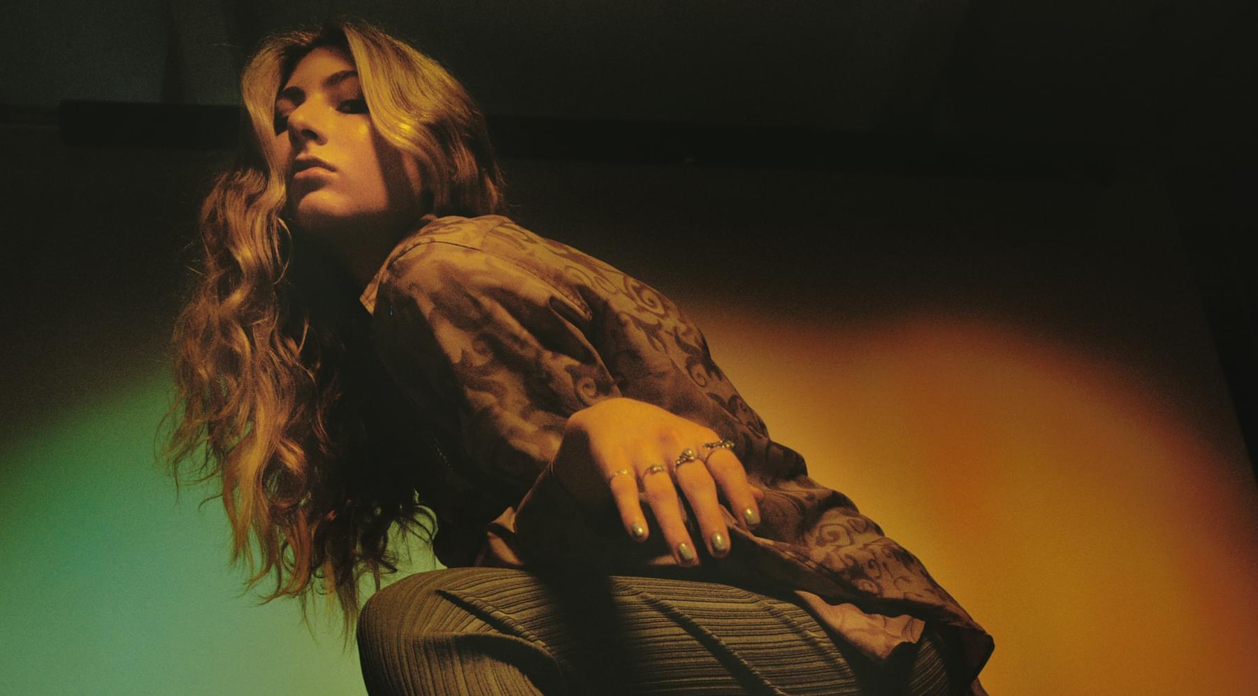 Blu detiger crouch hand