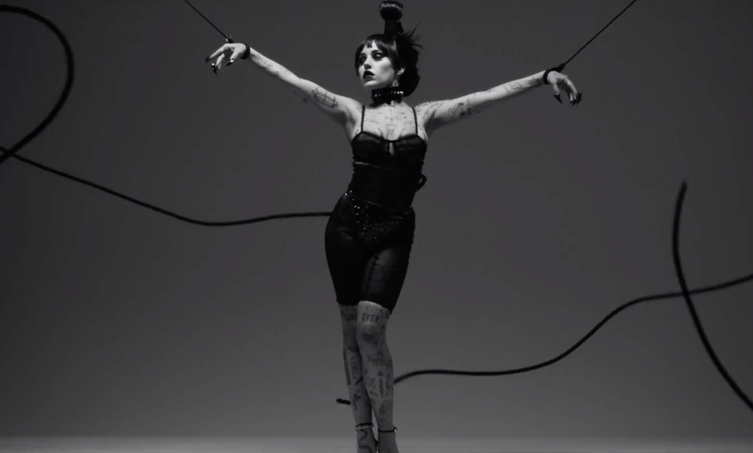 Brooke candy happy video