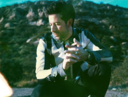 Bruno major 2023 clasped hands