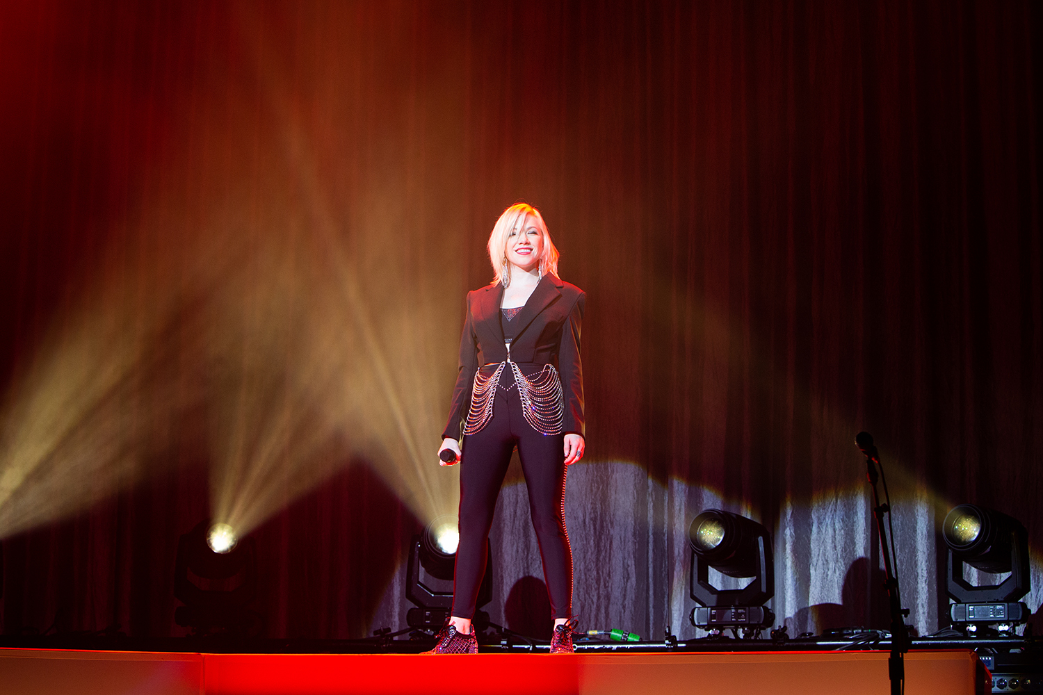 Carly rae jepsen brixton 080220 burakcingi01