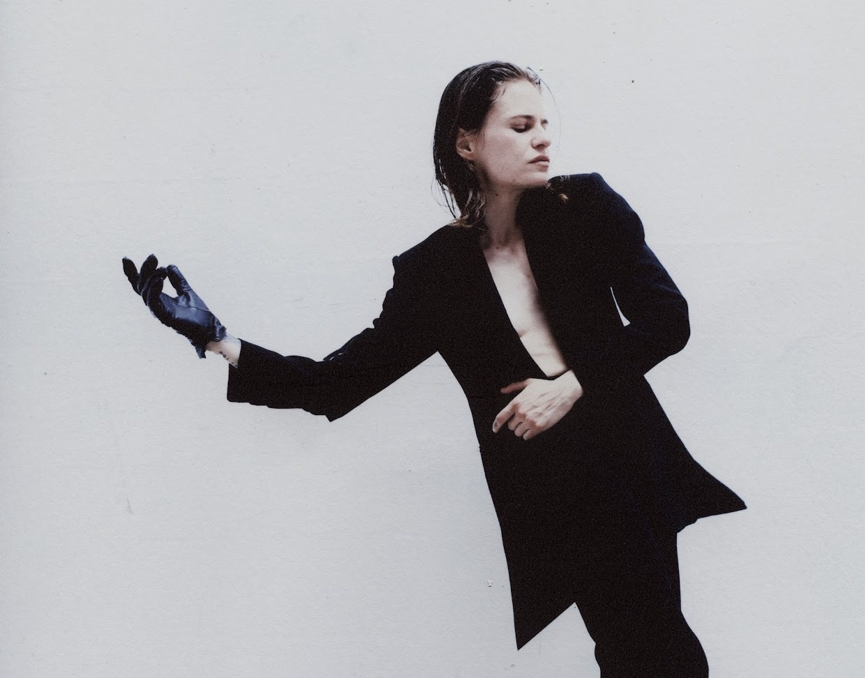 Christine black glove 2023