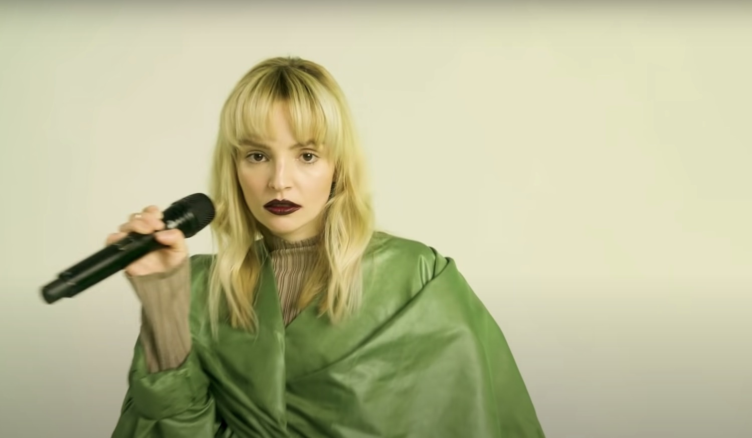 Chvrches robert smith hot not to drown video youtube