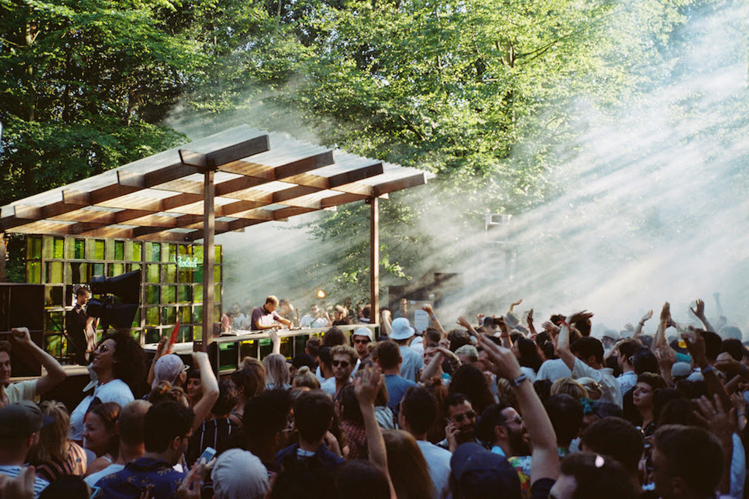 Daphni sizzling