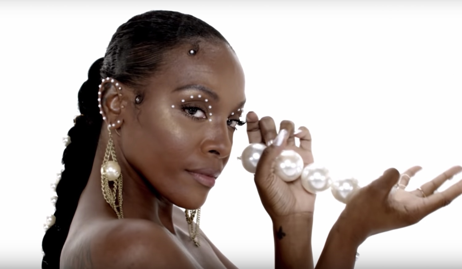 Dawn ay papi video
