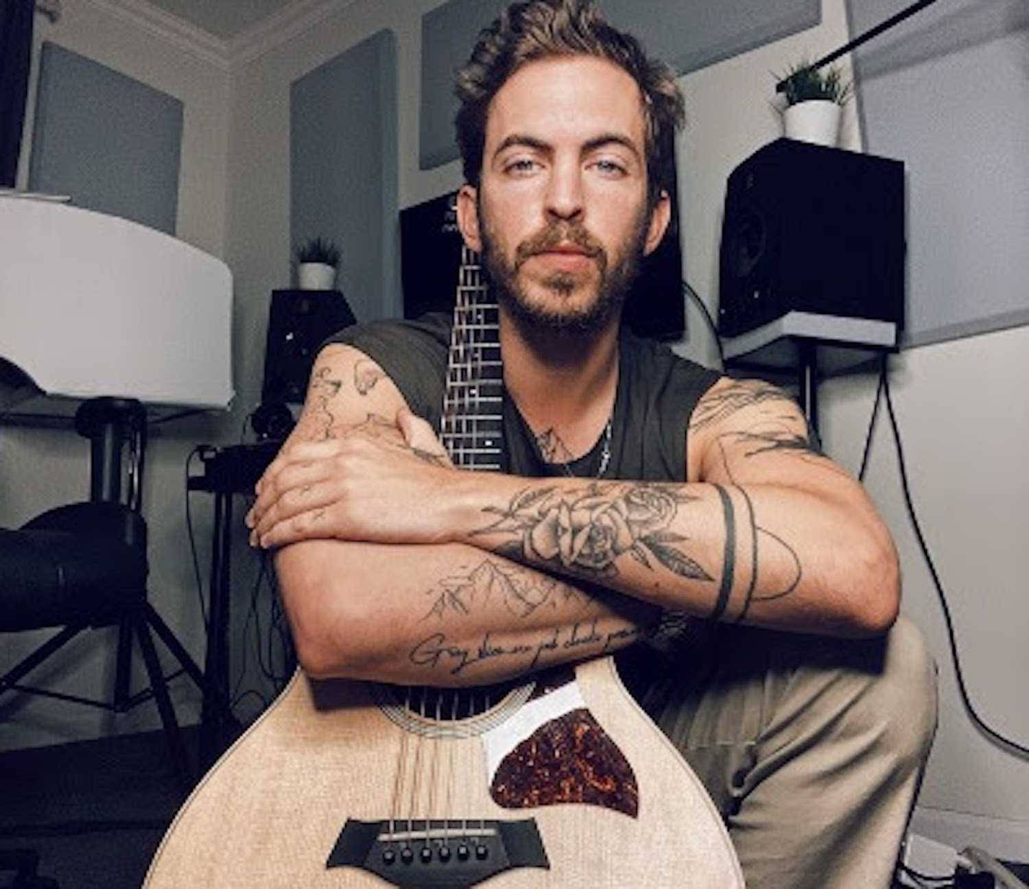 Dennis lloyd alien video