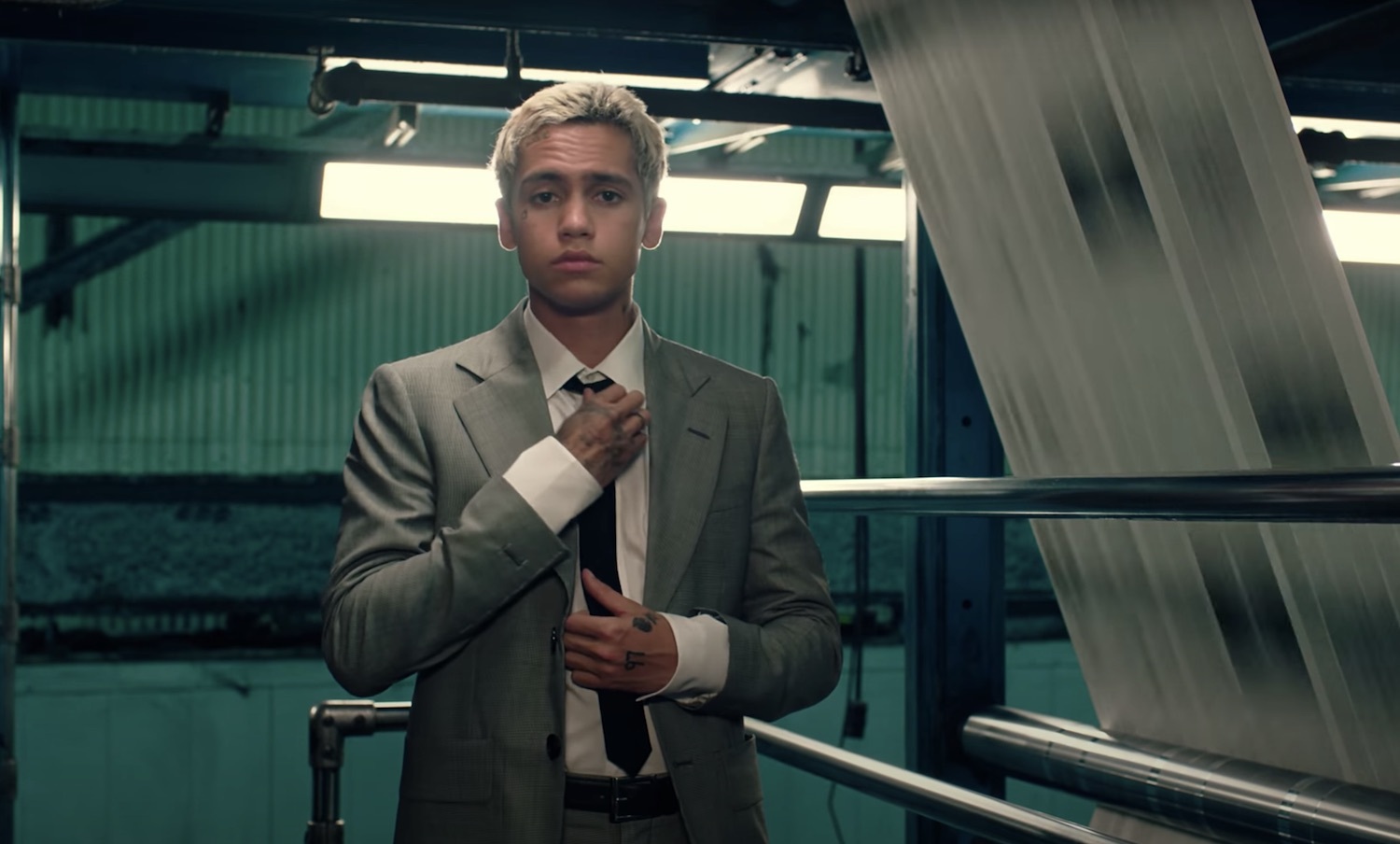 Dominic fike paul mccartney kiss of venus iii video youtube