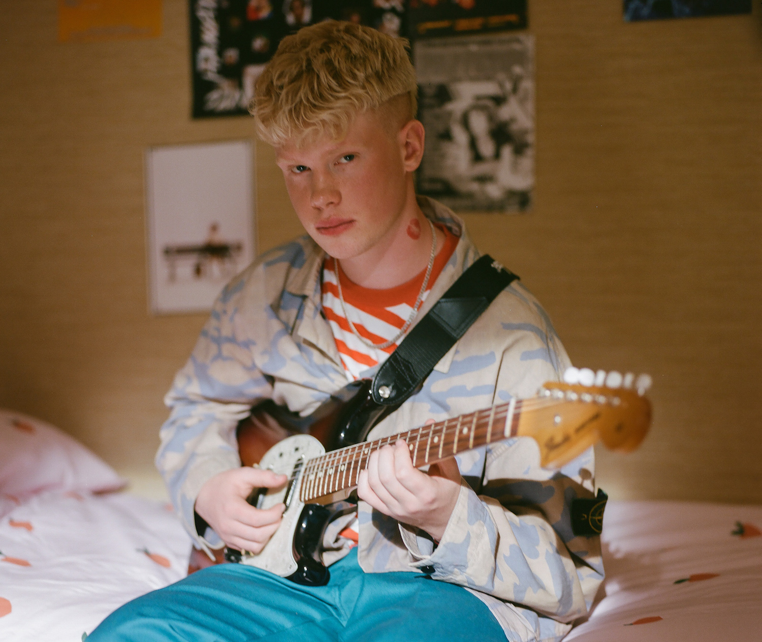Finn askew peach
