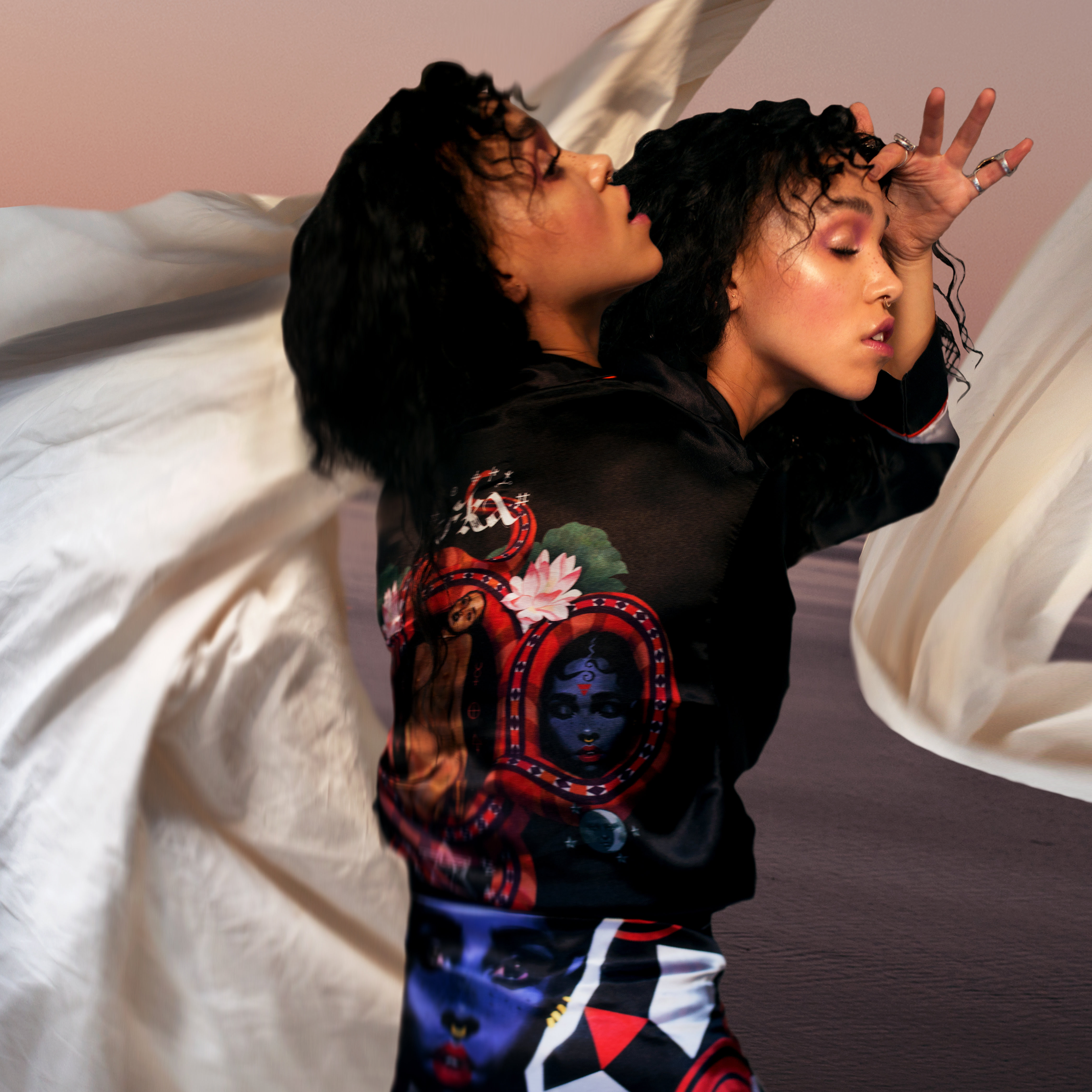 Fka twigs magazine 2 nov17