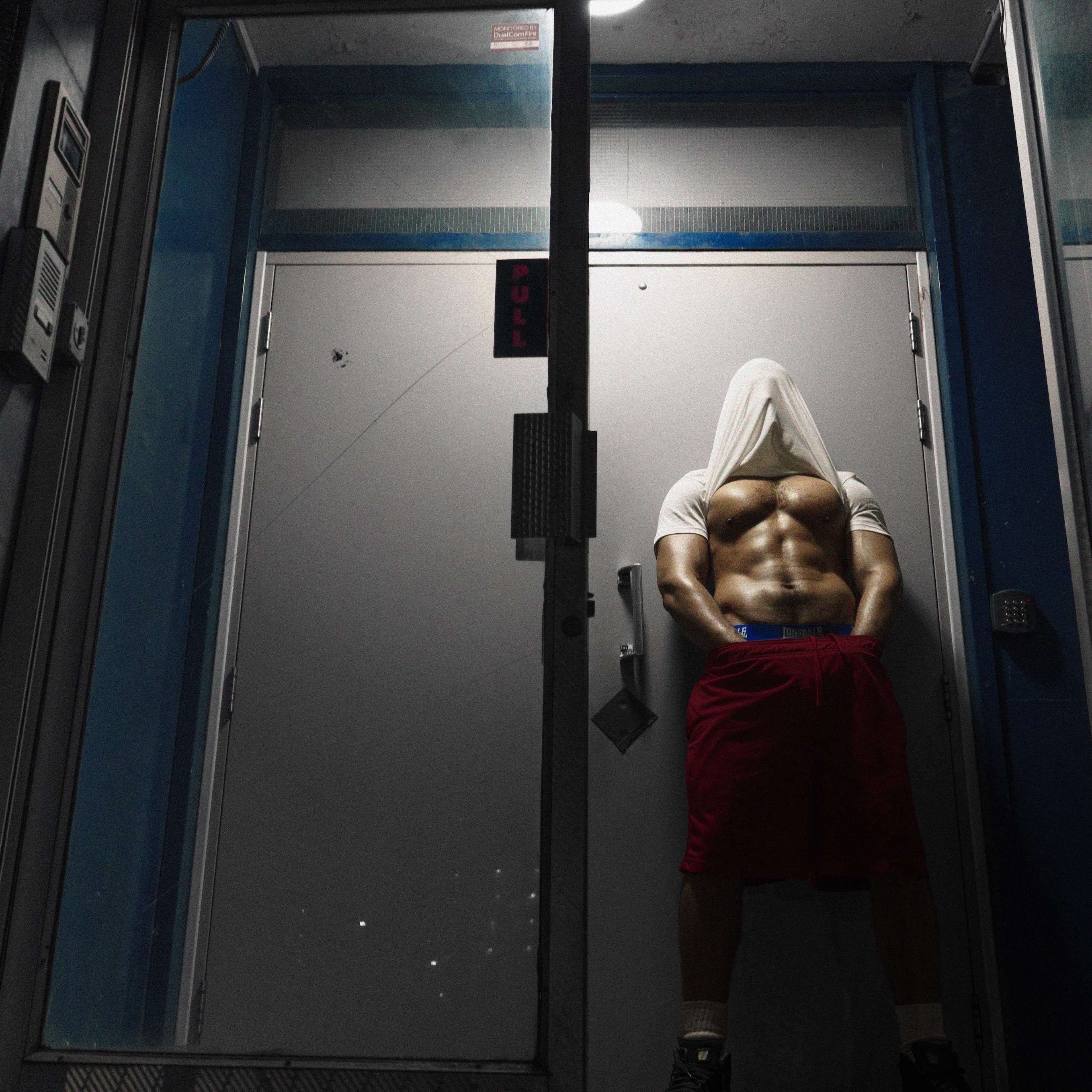 Flirty800 smoke single art