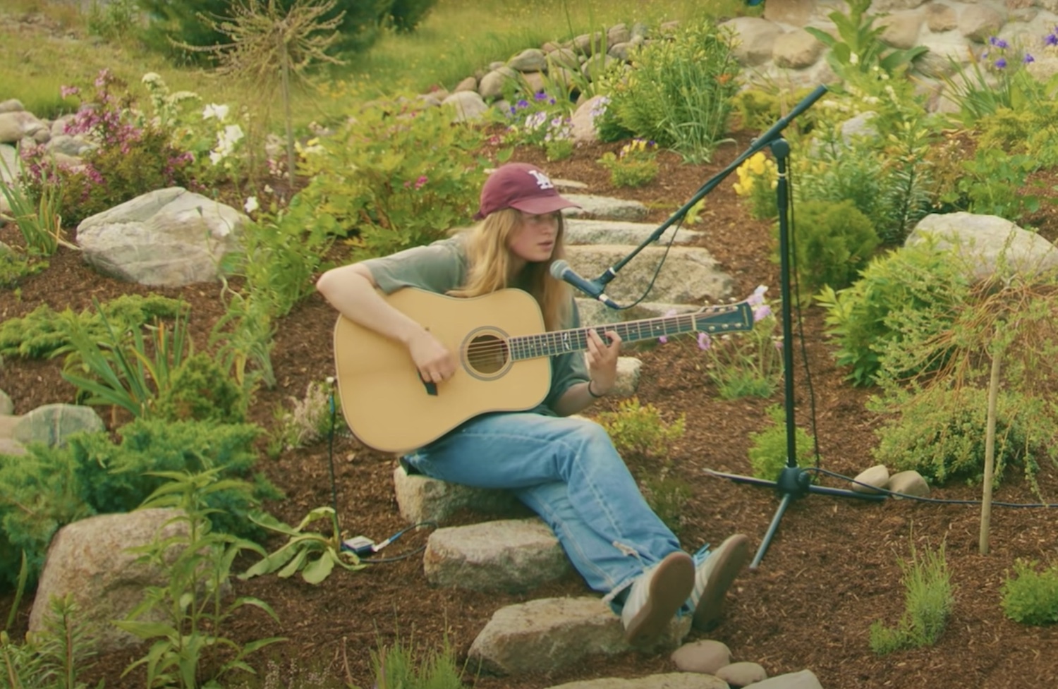 Girl in red ill call you mine live from the den youtube