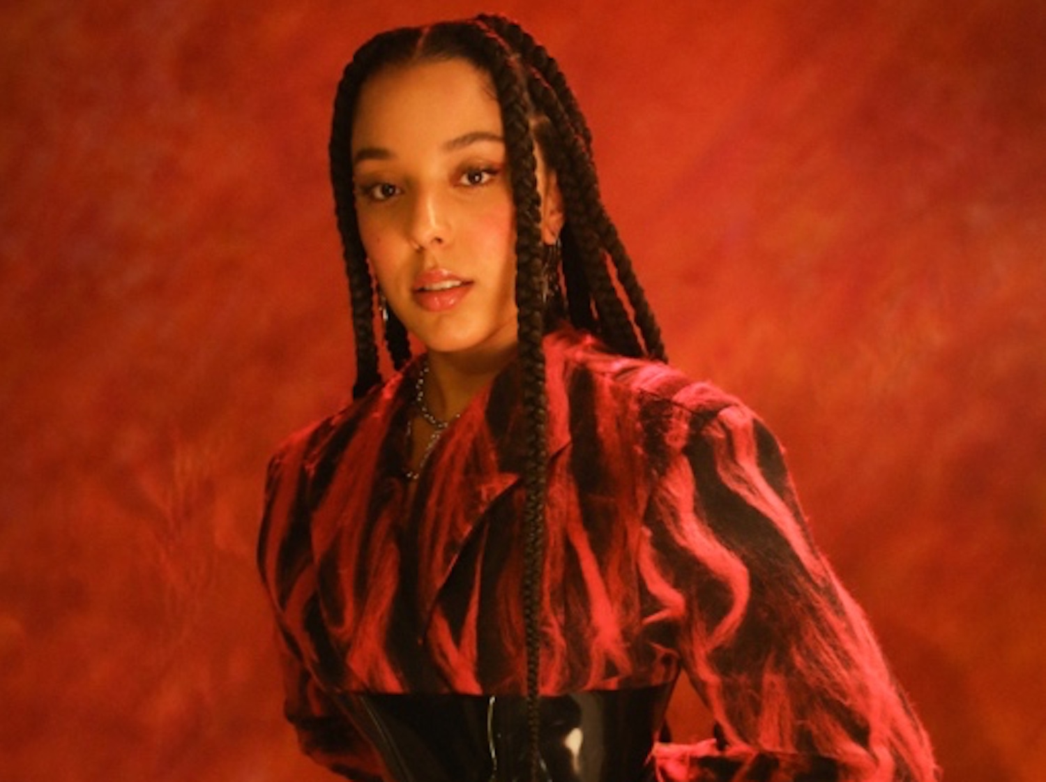 Grace carter dark matter press shot 2021