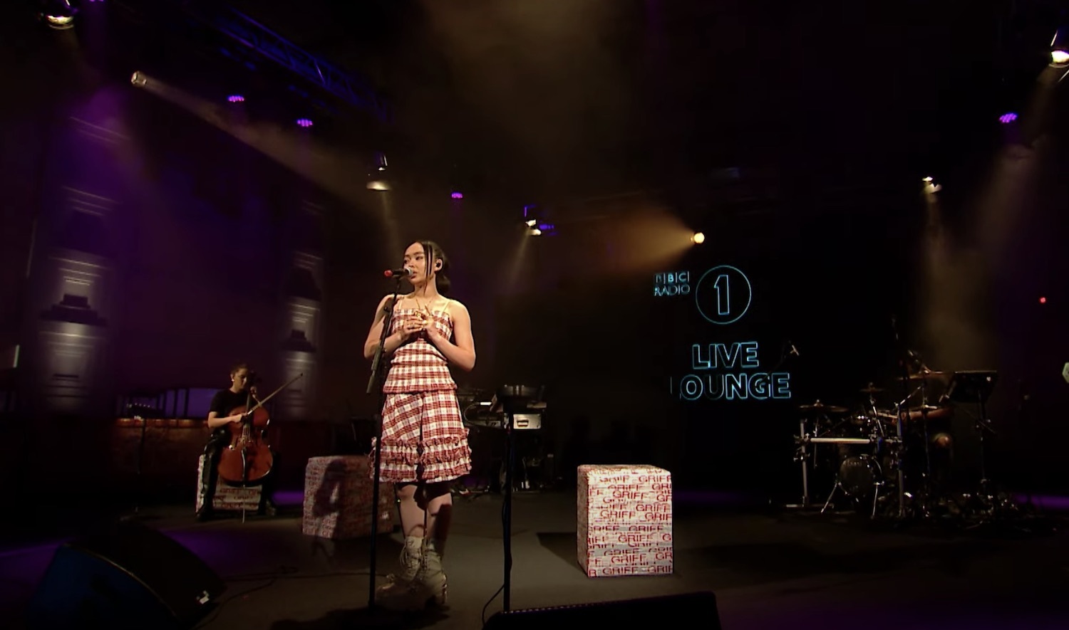 Griff save your tears bbcr1 live lounge 2021 youtube