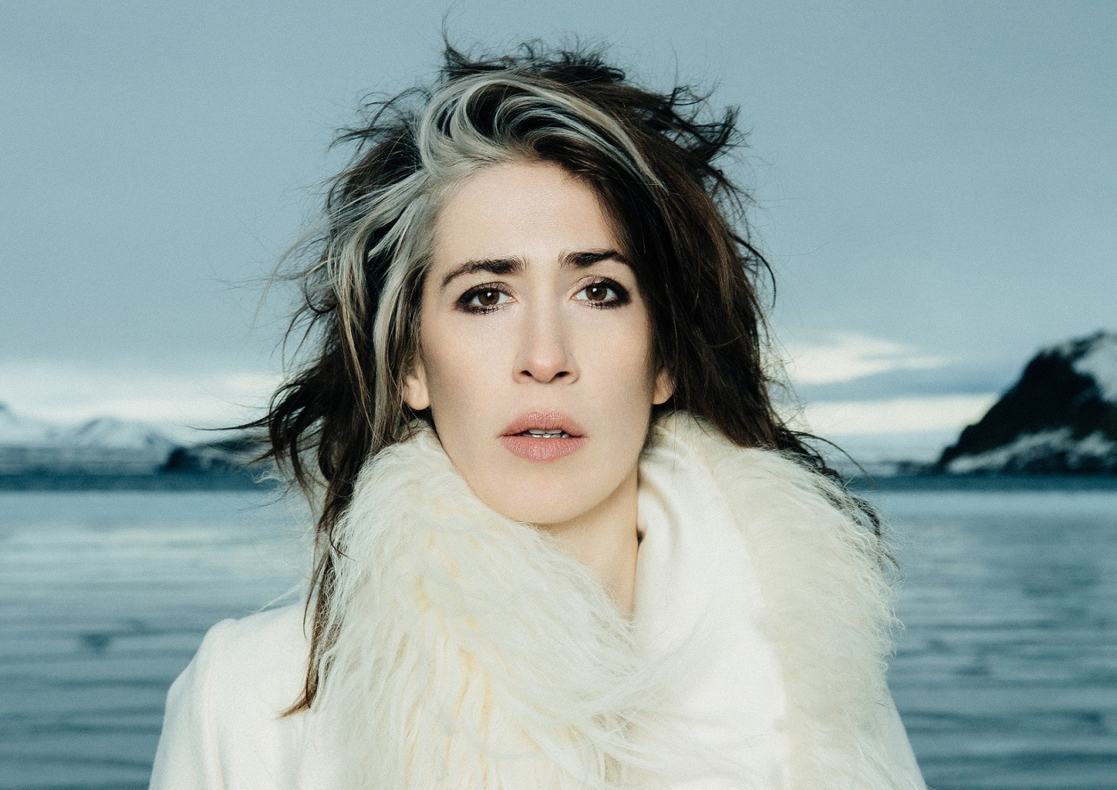 Imogen heap press crop