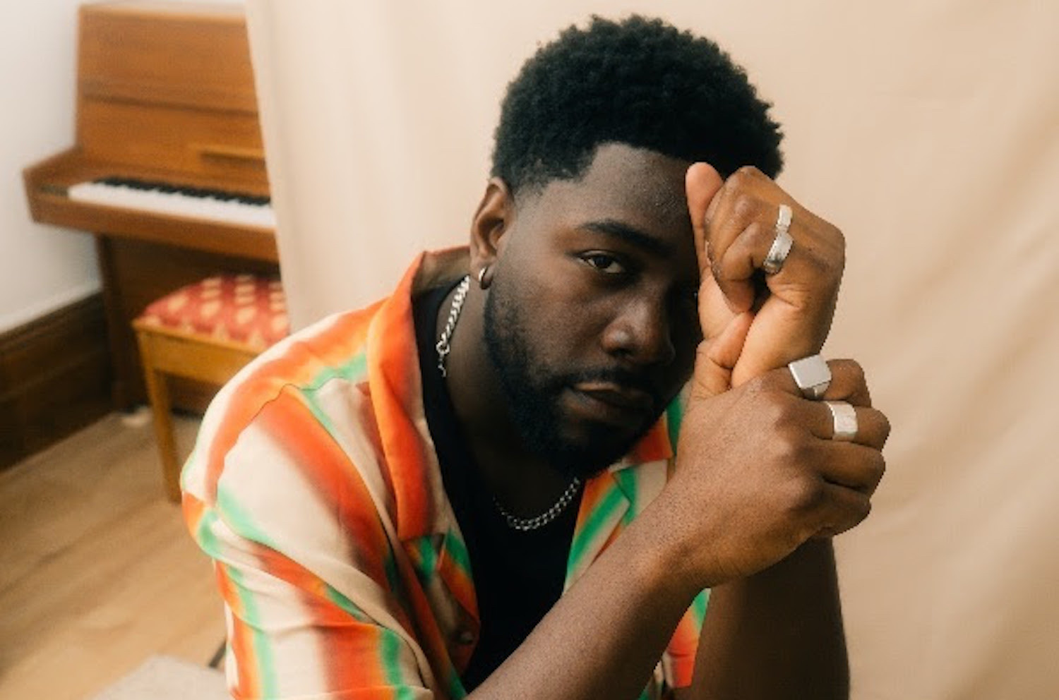 Jake isaac 2023 backwards chair press shot