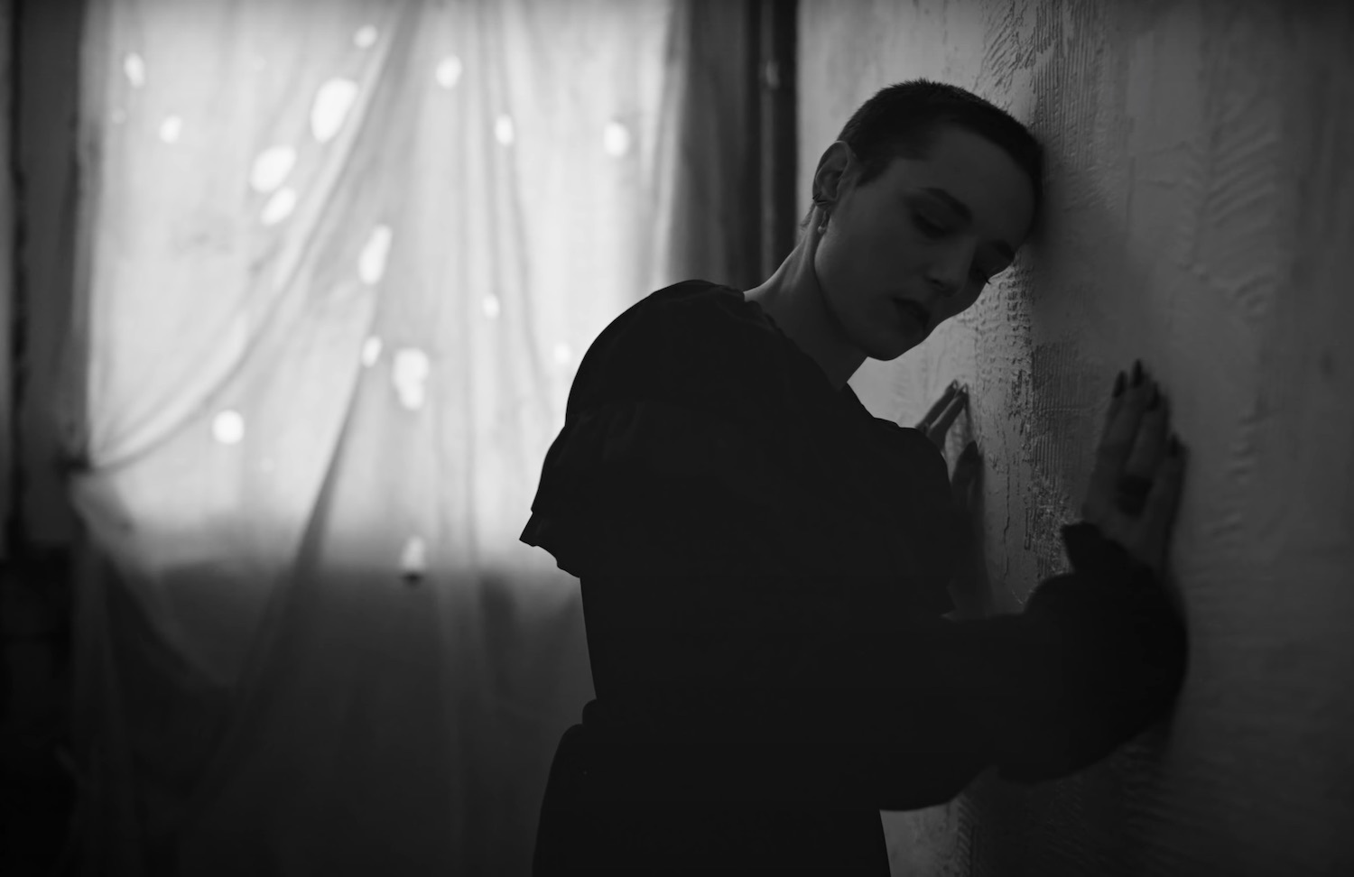 Jehnny beth bobby gillespie Chase It Down video youtube