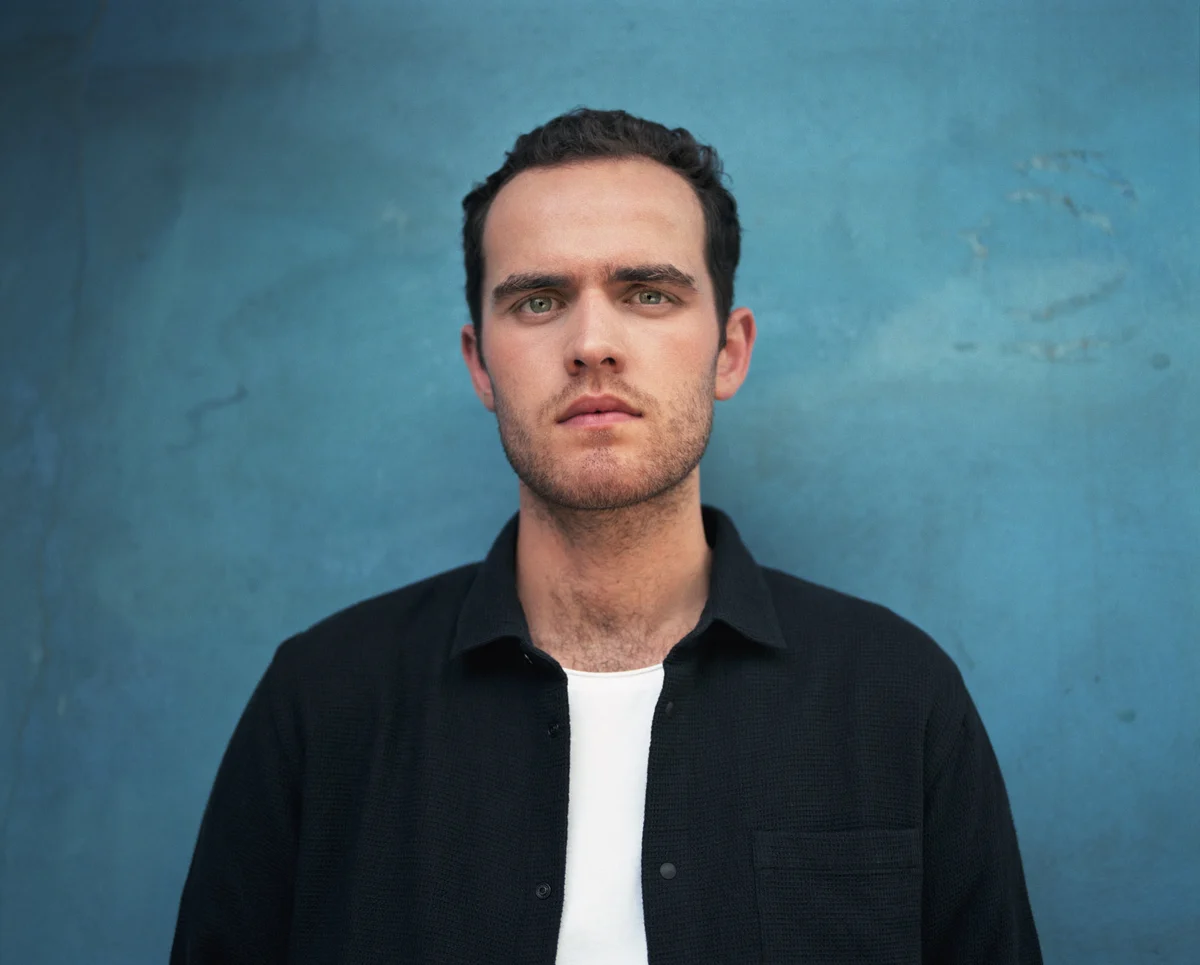 Jordan Rakei Spouse Jordan Rakei shares seductive, summery offering