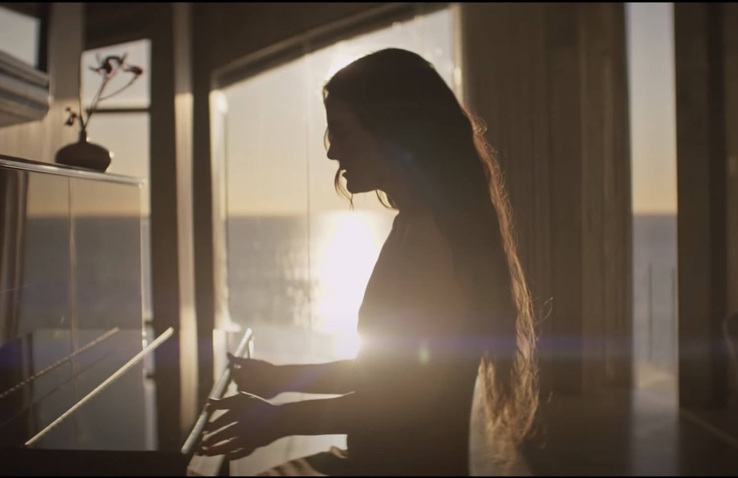 Julia stone unreal video