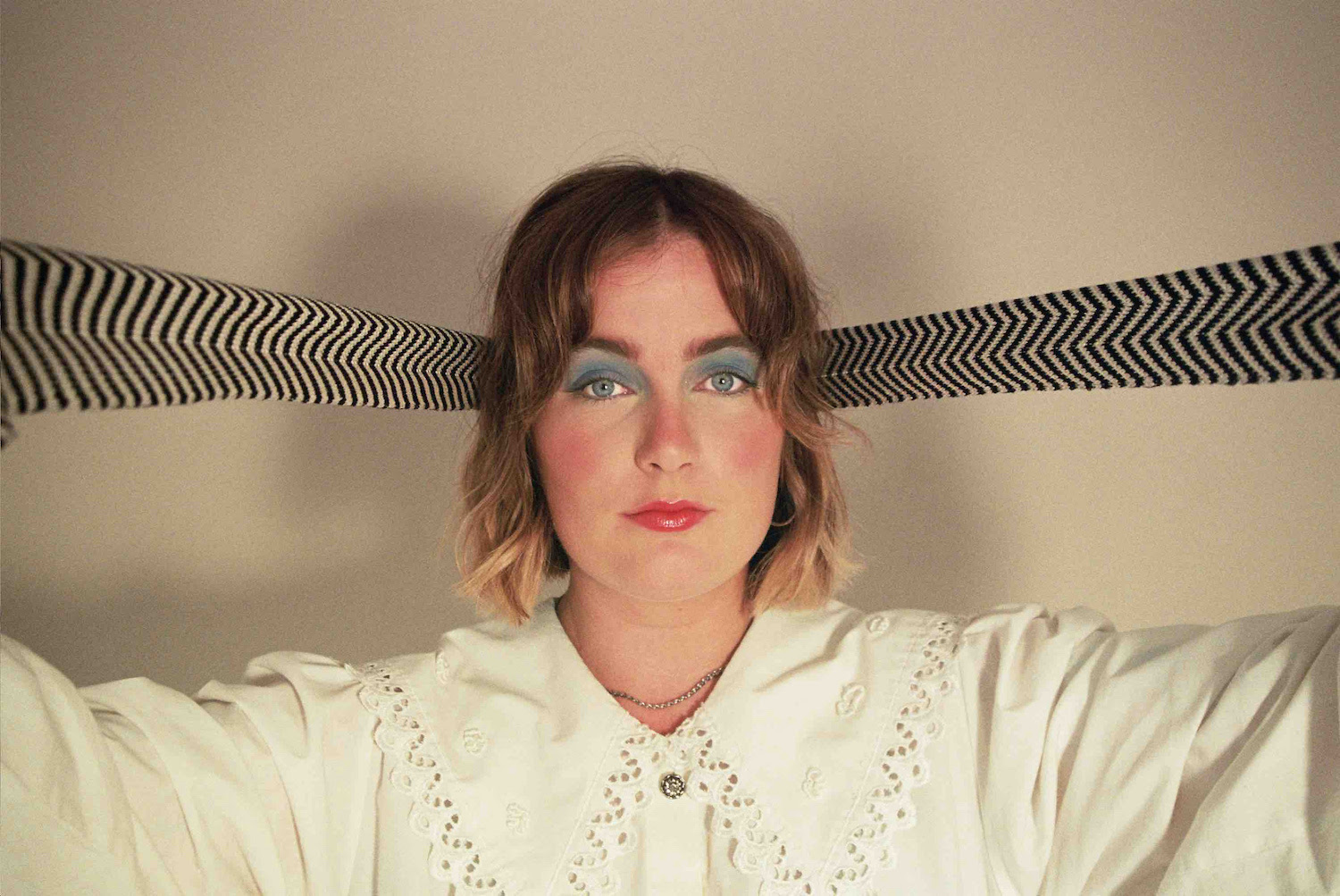 Katy j pearson float 2022 press shot