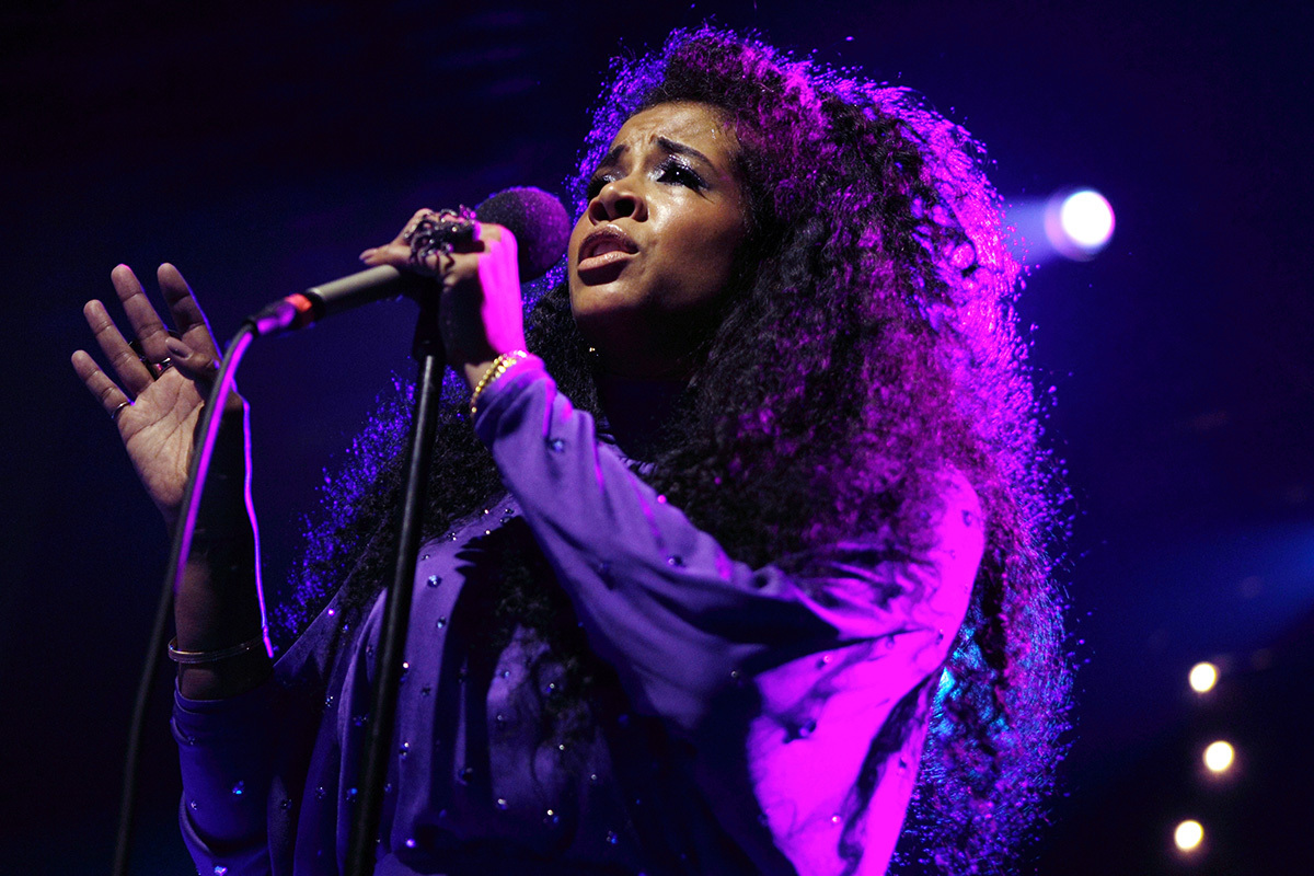 Kelis24