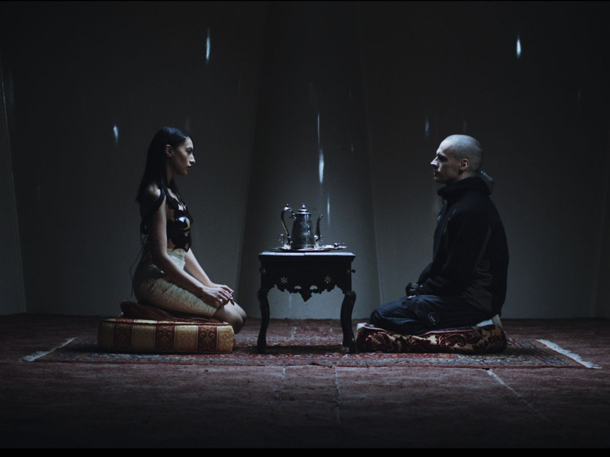 Kiss facility press photo