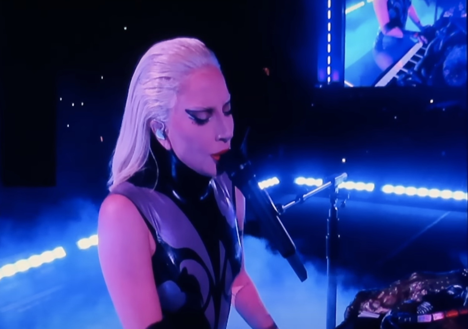 Lady gaga chromatica ball london 29 july Ohcantona Gigs youtube