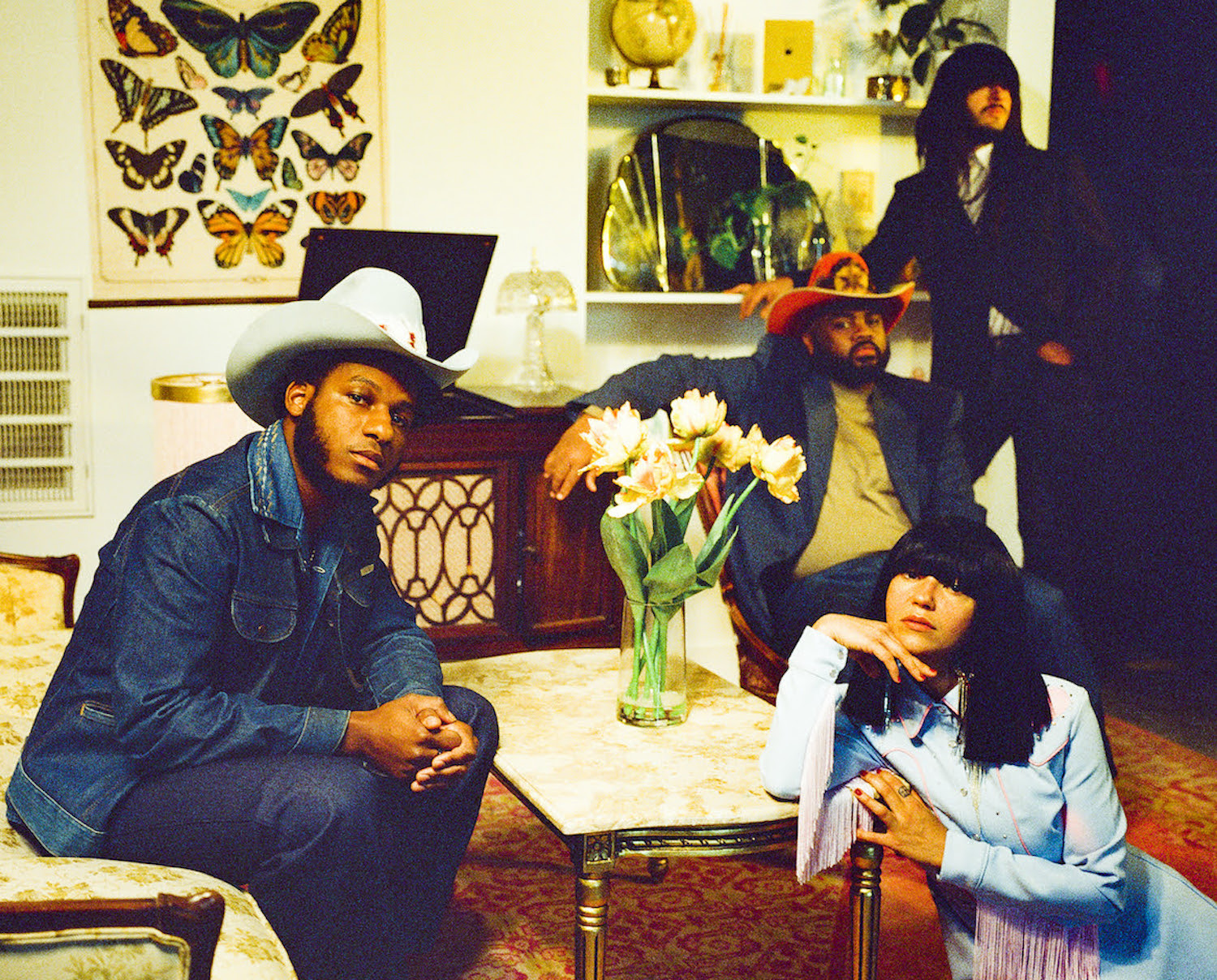 Leon bridges khruangbin 2021 press