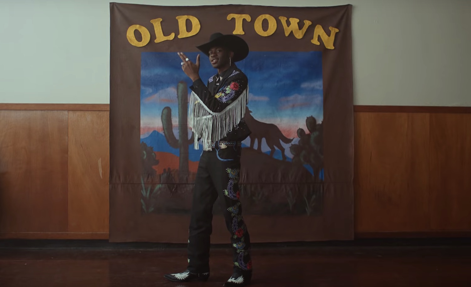 Lil nas x old town road video