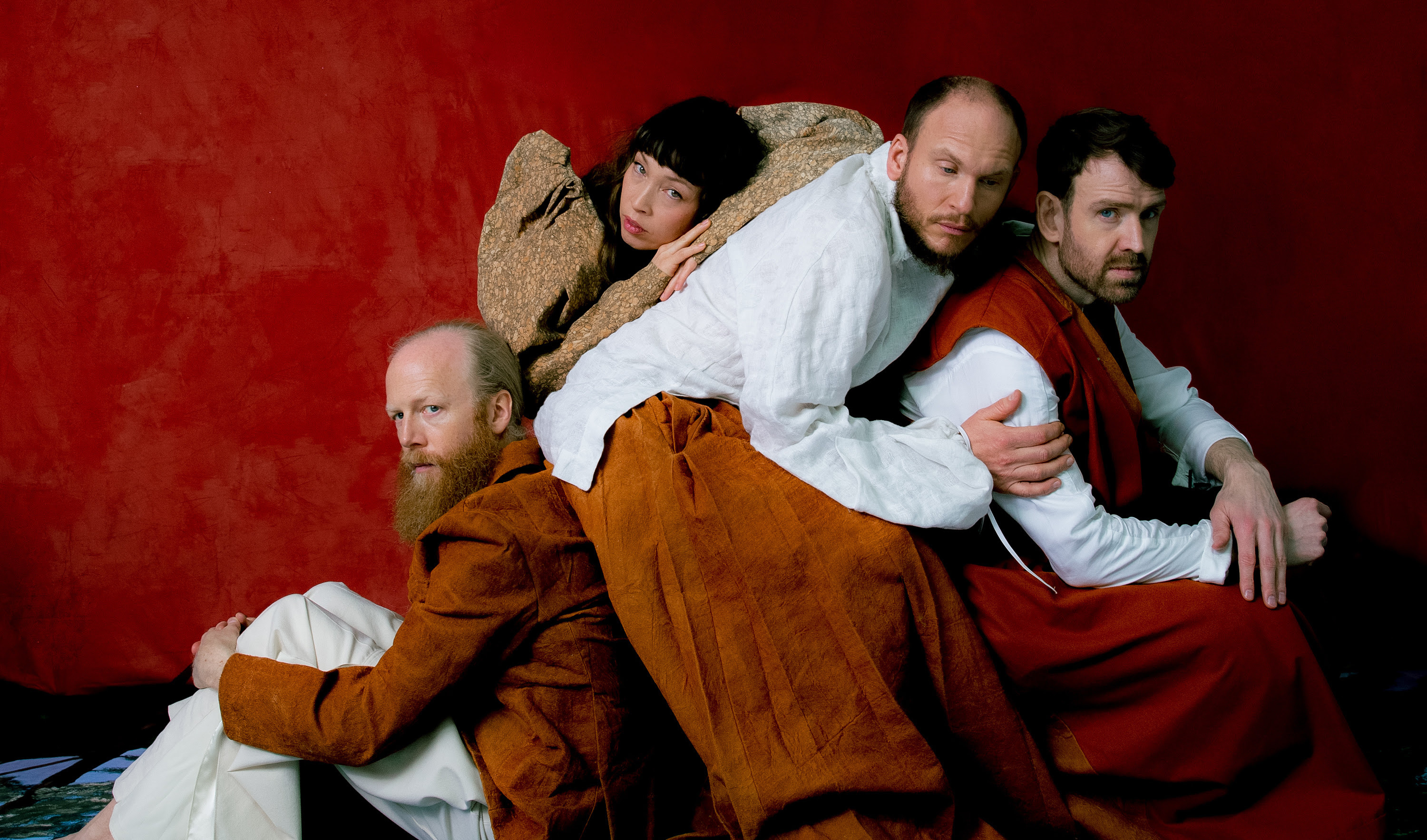 Little dragon gold press shot