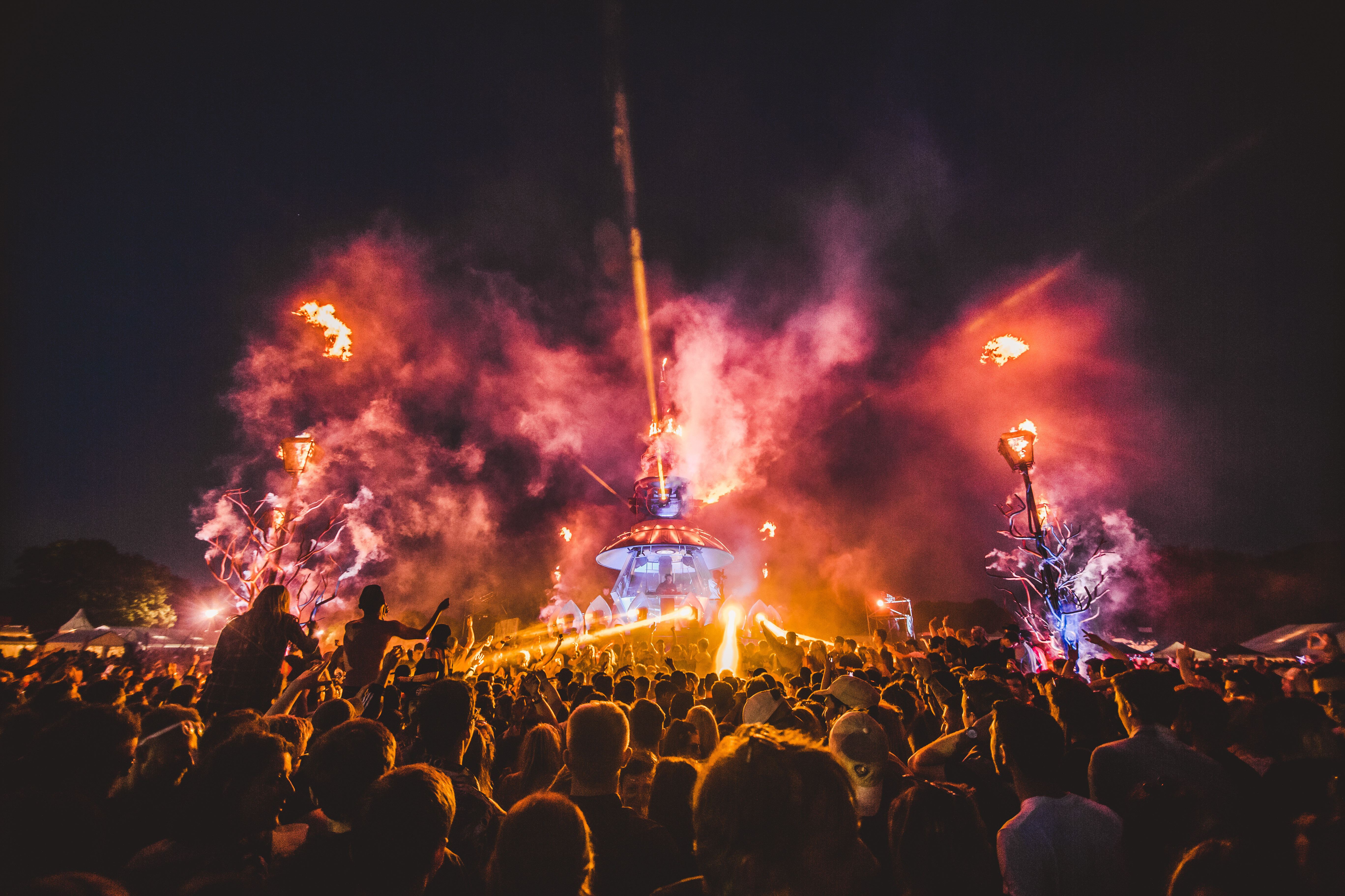 Love saves the day press