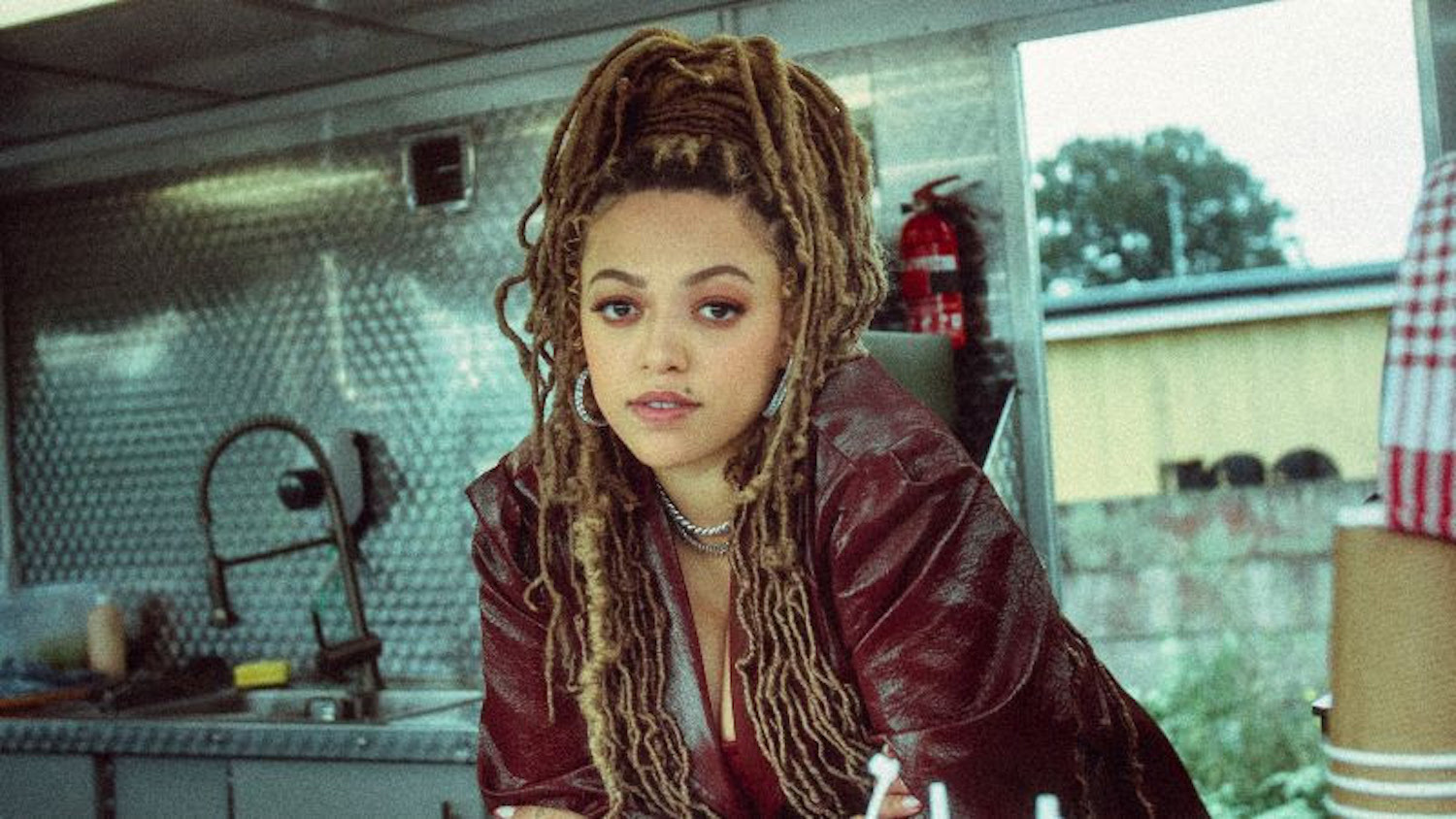 Mahalia roadside press no credit given