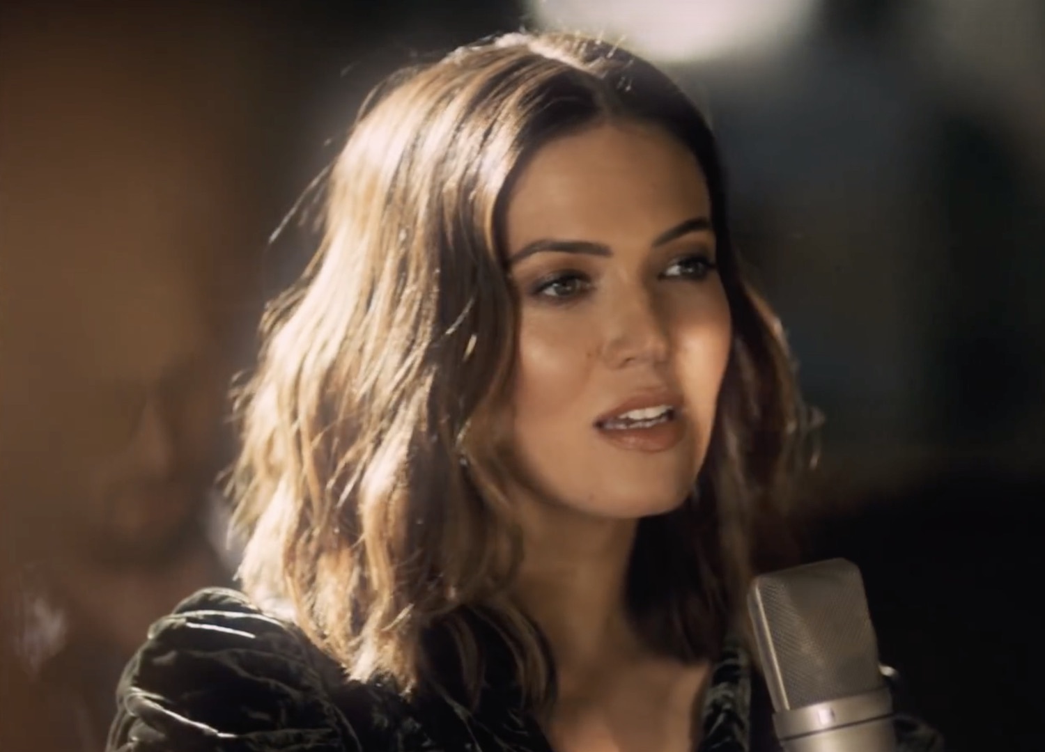 Mandy moore fifteen video