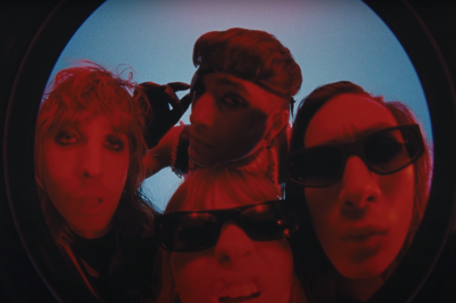 Maneskin i wanna be your slave video youtube