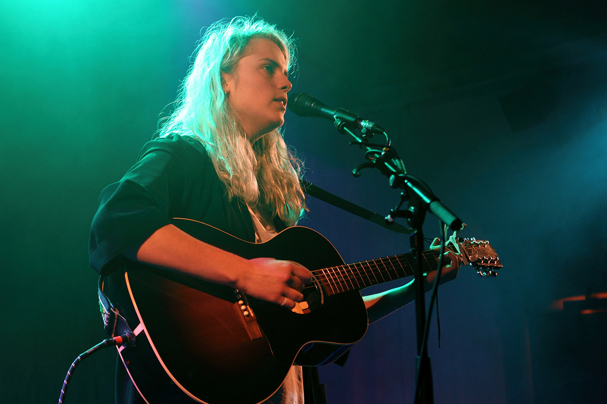 Marika hackman bushhall bc01