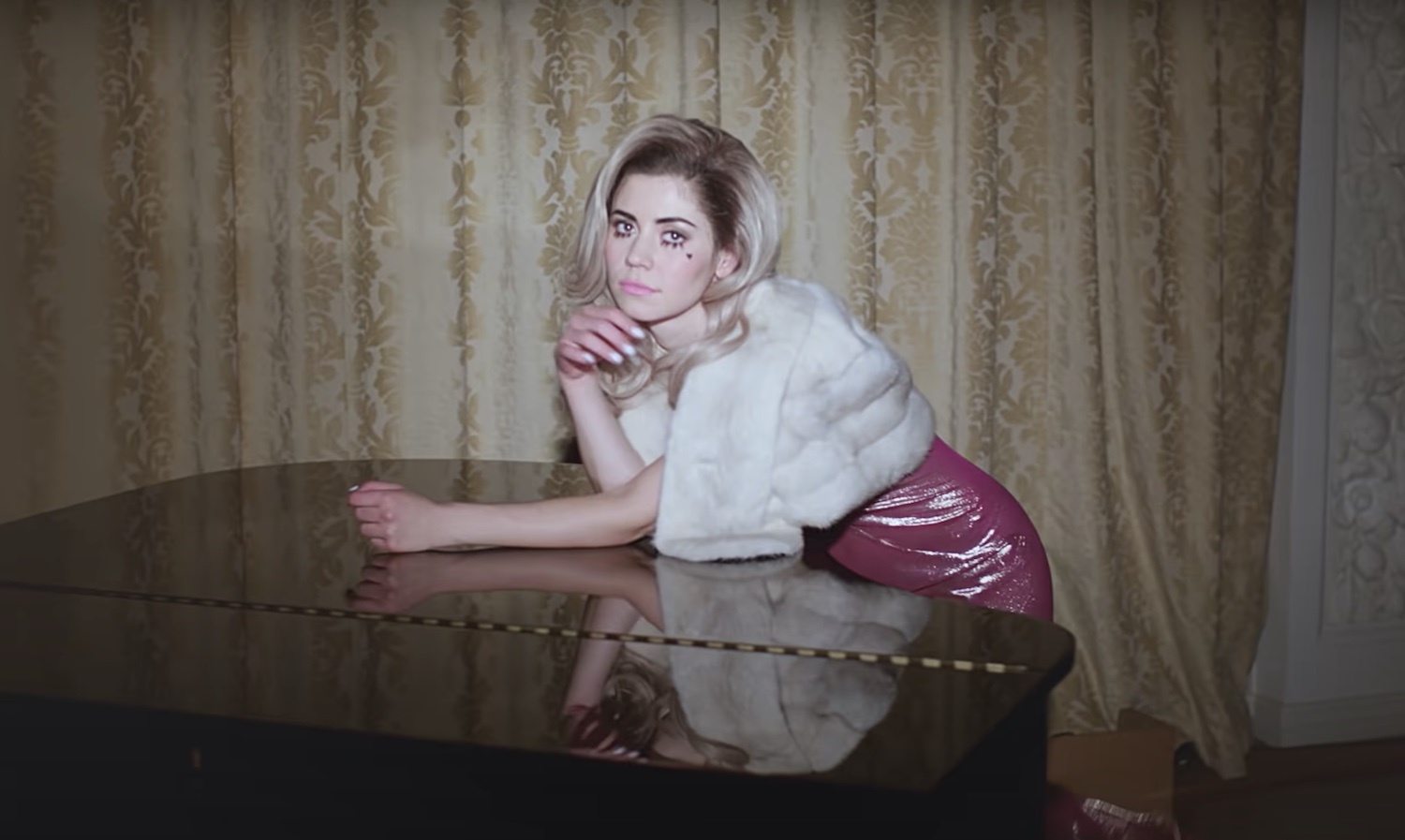 Marina primadonna video youtube