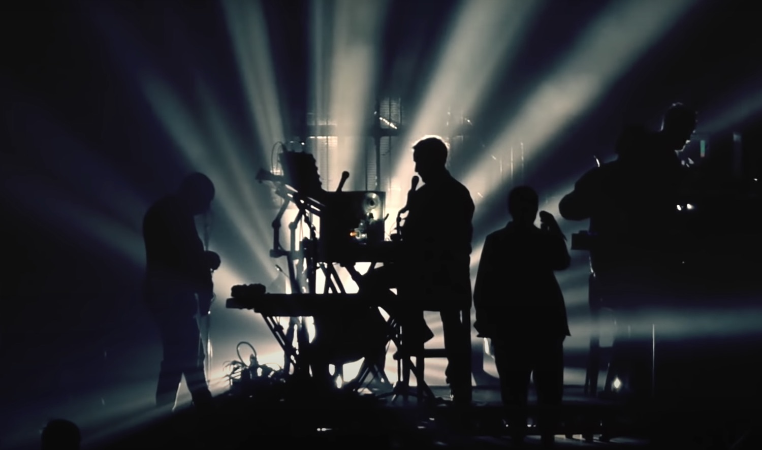 Massive attack Arkea Arena Floirac Bordeaux 2019 youtube