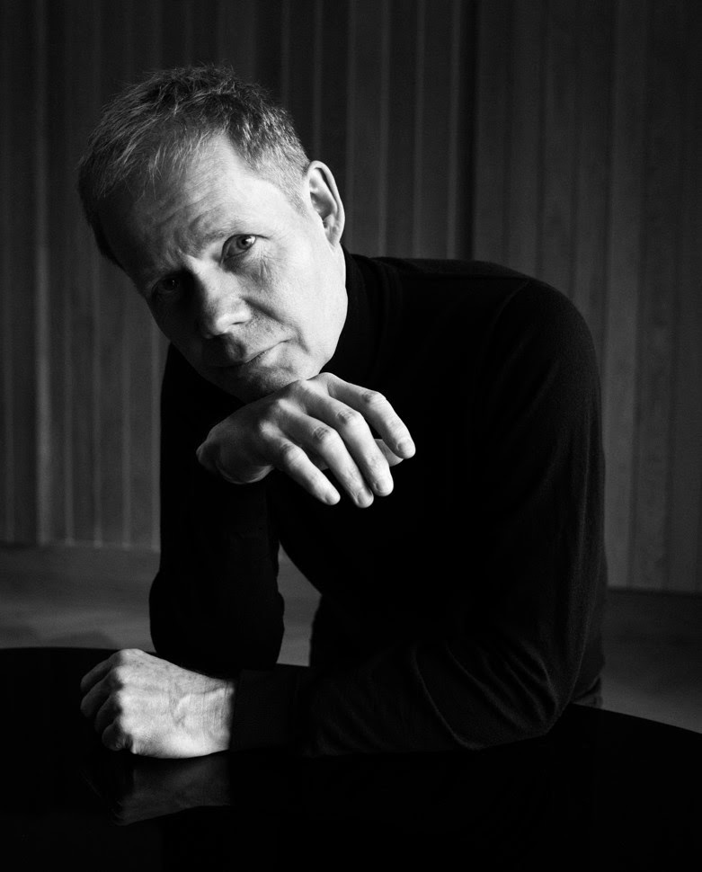 Max richter 2023 black and white