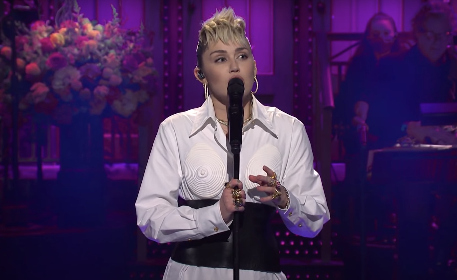 Miley cyrus snl 2021 youtube