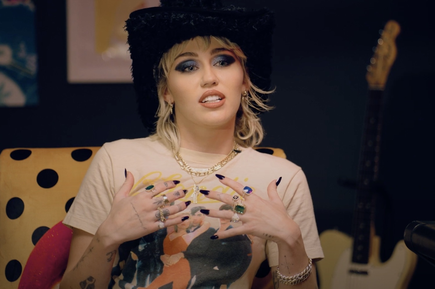 Miley cyrus zane lowe nov 2020