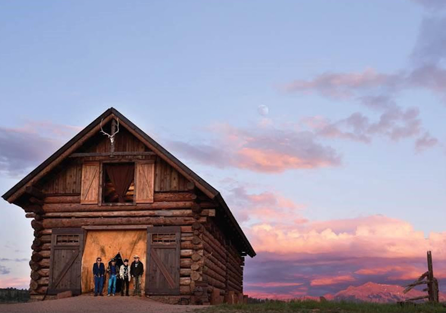 Neil young crazy horse barn press no credit given