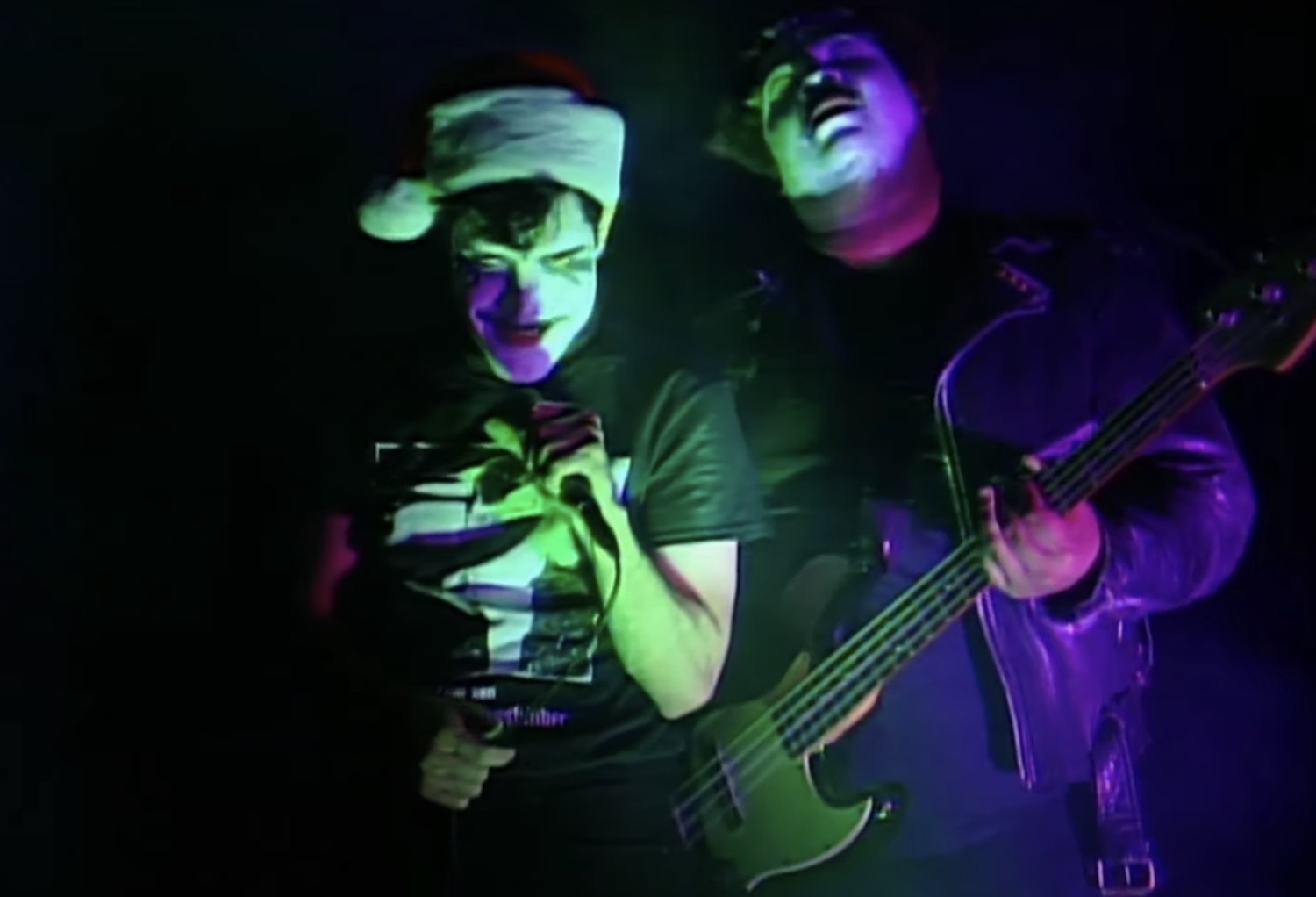 Neon indian wonderful christmastime cover