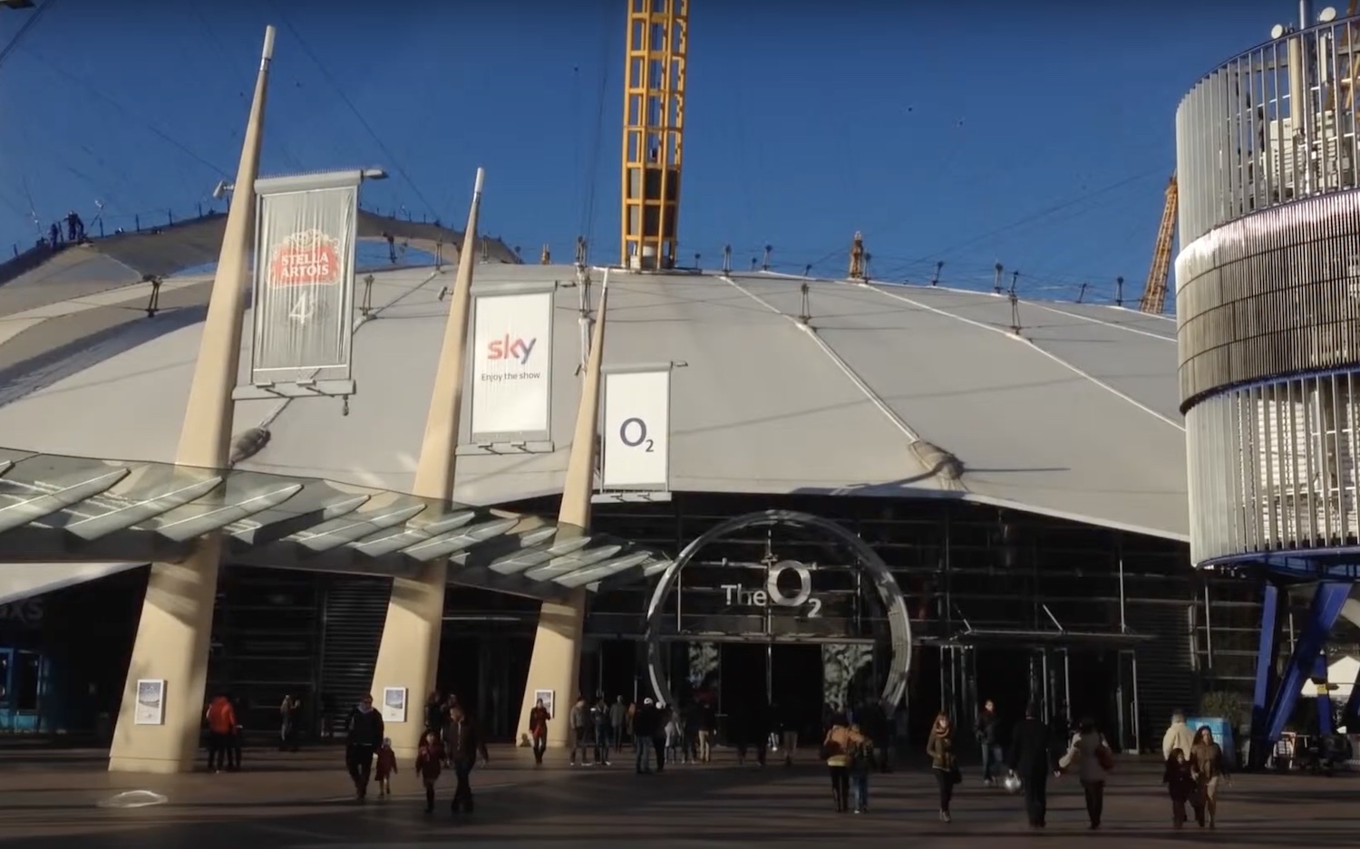The roof of London's O2 Arena has been shredded by Storm Eunice | The ...