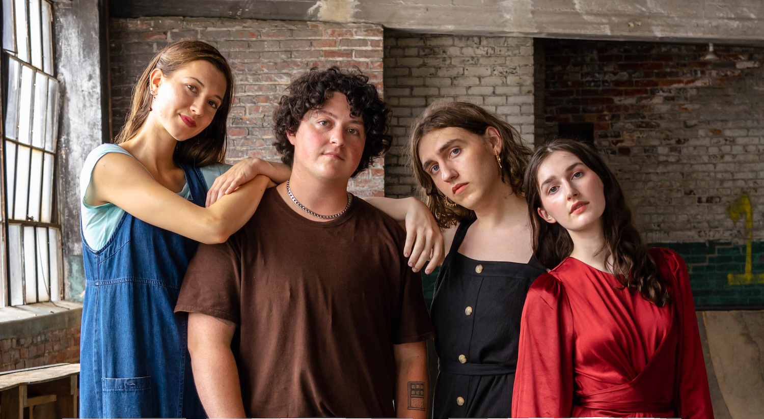 Opheliasredhorizontal Cam Whaley