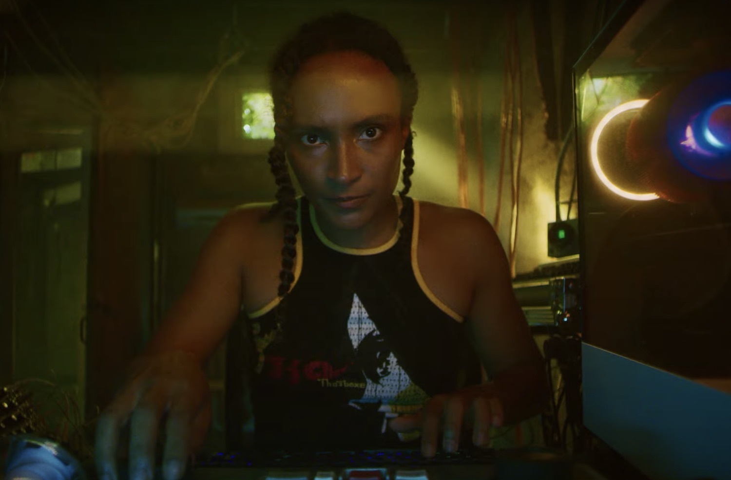 Ouri Chains video youtube