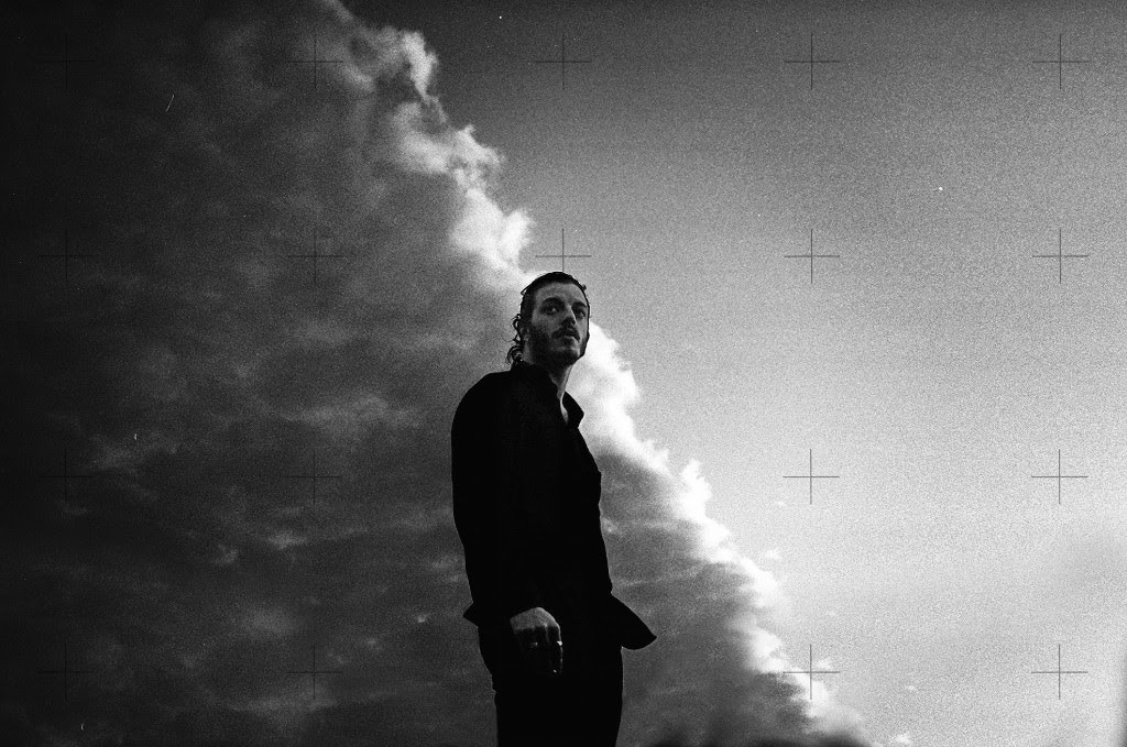 Pale seas 2017