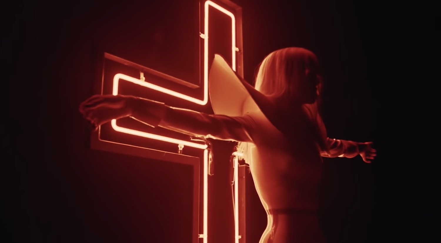 Poppy bloodmoney video